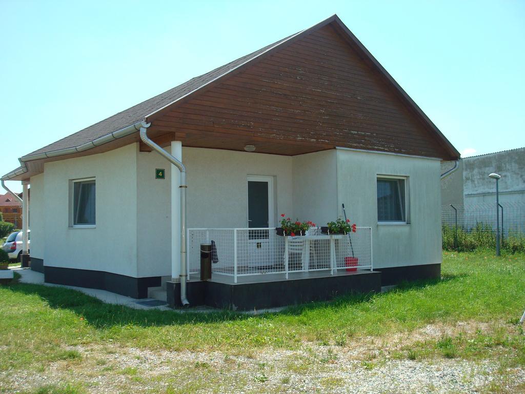 טיסאאוורוש Termal Kemping Apartmanok מראה חיצוני תמונה